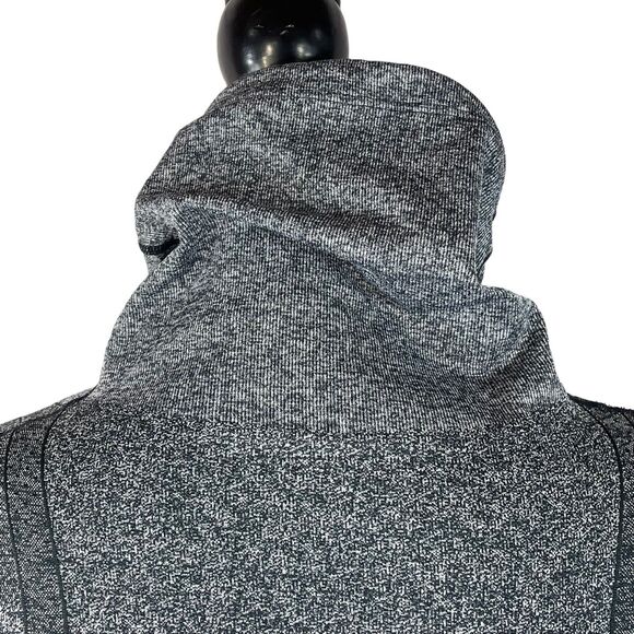 Under Armour X-Small Threadborne Fitted Top Heat Gear Cowl Neck Gray Womens - Picture 5 of 8